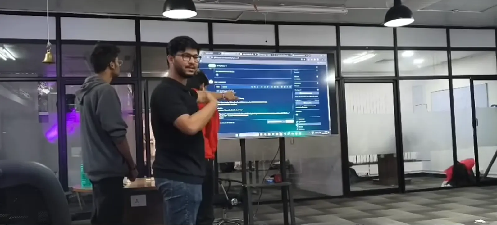 Presenting the build at Denova